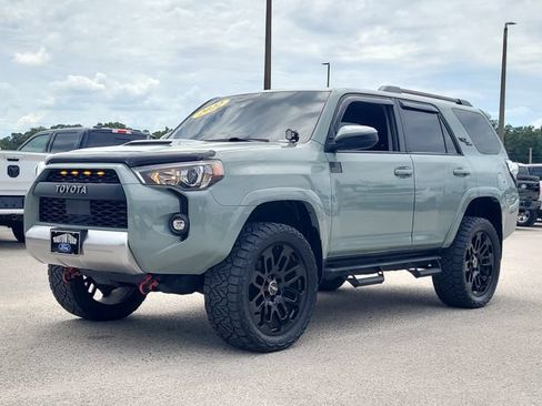 Used 2022 Toyota 4Runner TRD Off-Road AWD/4WD image 31