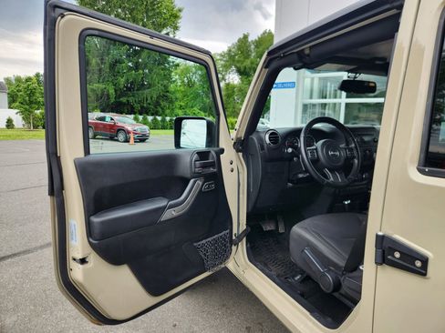 Used 2017 Jeep Wrangler Unlimited Sport w/ Quick Order Package 24S AWD/4WD image 23