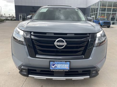 Certified 2024 Nissan Pathfinder Platinum w/ Lighting Package (N92) image 9