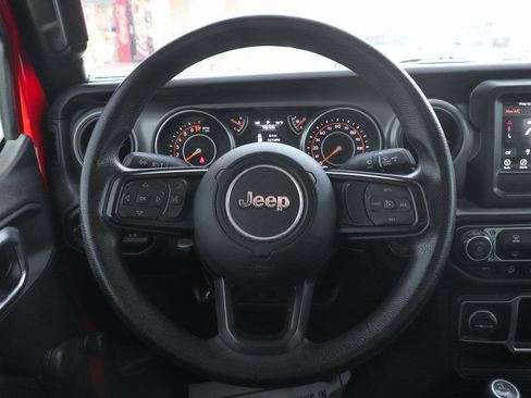Used 2022 Jeep Gladiator Sport image 19