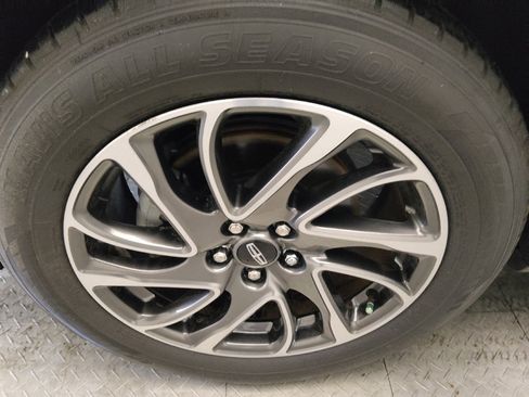 Used 2020 Lincoln Corsair FWD w/ Equipment Group 101A image 31