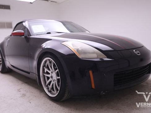Used 2005 Nissan 350Z Touring image 7