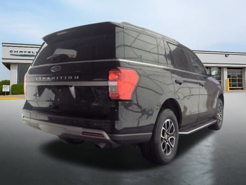 Used 2023 Ford Expedition XLT image 5
