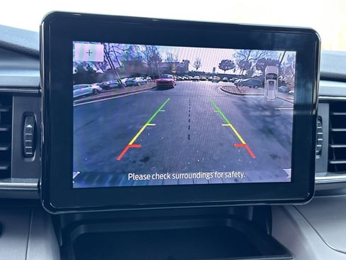 Used 2024 Ford Explorer XLT w/ Equipment Group 202A image 4