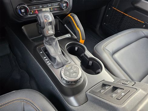 Used 2023 Ford Bronco Badlands image 25