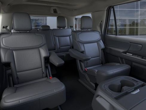 New 2026 Ford Expedition Active RWD image 11