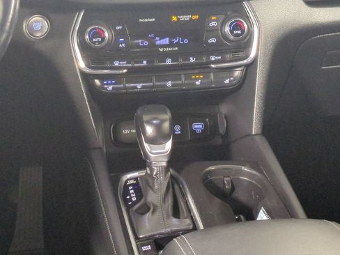Used 2020 Hyundai Santa Fe Limited AWD/4WD image 22