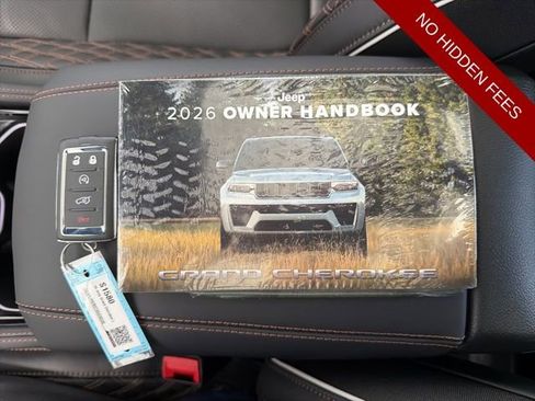 New 2026 Jeep Grand Cherokee L Summit w/ Obsidian Package AWD/4WD image 37