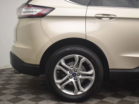 Used 2018 Ford Edge Titanium w/ Equipment Group 301A AWD/4WD image 34