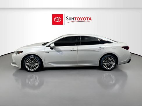 Used 2021 Toyota Avalon Limited w/ Advanced Safety Package FWD image 7