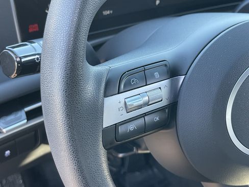 Used 2025 Hyundai Santa Cruz SEL FWD image 24