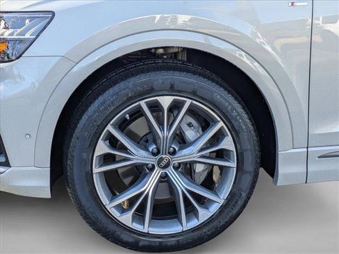 Used 2023 Audi Q8 Premium Plus image 9