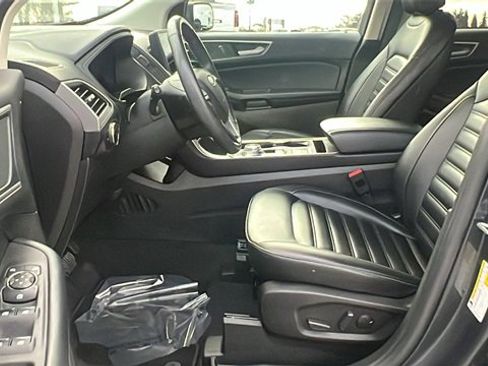 Certified 2024 Ford Edge SEL w/ Convenience Package image 17