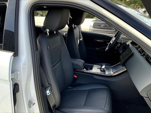 New 2026 Land Rover Range Rover Evoque S image 8