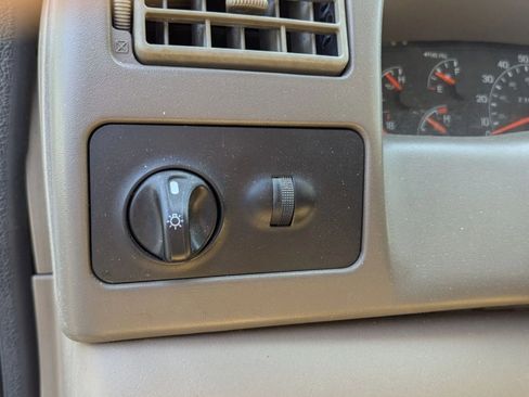 Used 2000 Ford F350 XL image 18