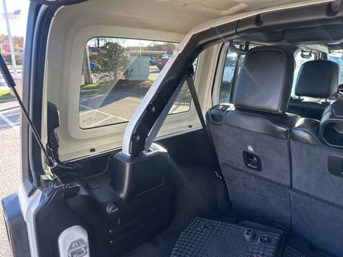 Used 2020 Jeep Wrangler Unlimited Rubicon w/ Dual Top Group image 47