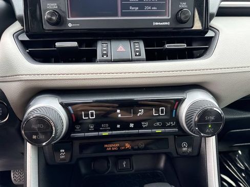Used 2021 Toyota RAV4 XLE Premium FWD image 26