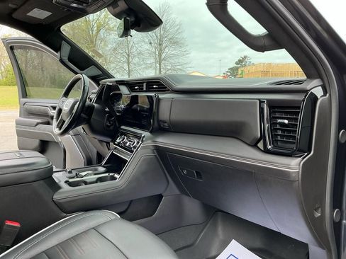 Used 2024 GMC Sierra 2500 AT4X image 23