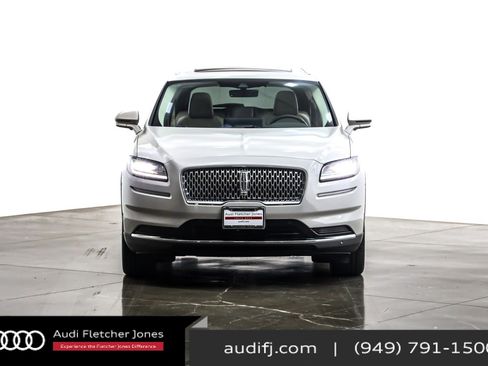 Used 2023 Lincoln Nautilus Reserve w/ Equipment Group 201A image 4