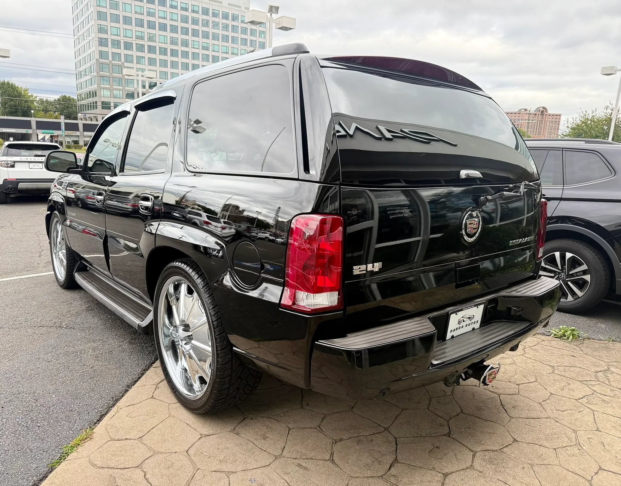 Used 2005 Cadillac Escalade AWD image 5
