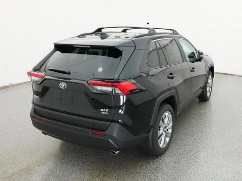 Used 2025 Toyota RAV4 XLE Premium image 11
