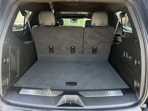Used 2024 GMC Yukon XL Denali image 34
