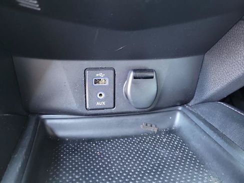 Used 2017 Nissan Rogue SL w/ SL Premium Package FWD image 14