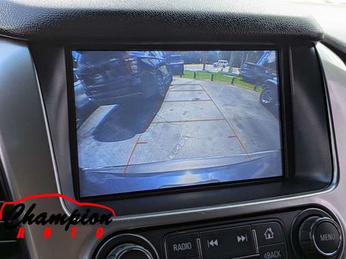 Used 2018 Chevrolet Suburban Premier AWD/4WD image 27