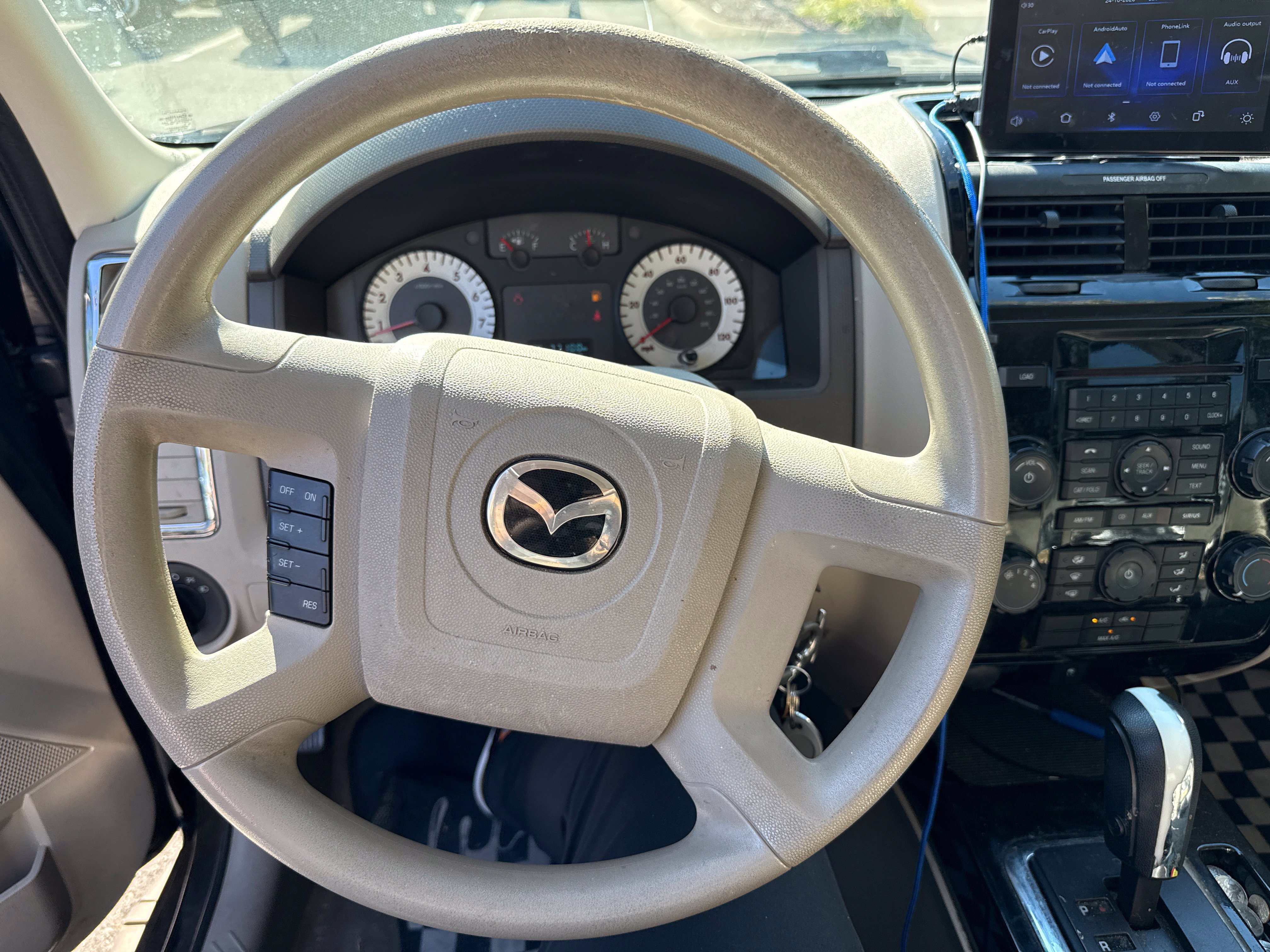 Used 2010 MAZDA Tribute i Sport FWD image 1