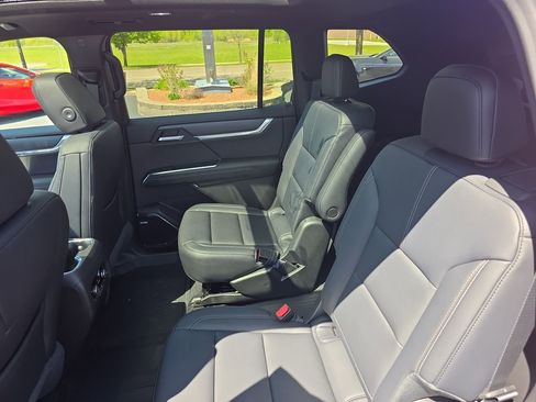 New 2026 GMC Acadia Elevation w/ Elevation Premium Package AWD/4WD image 25