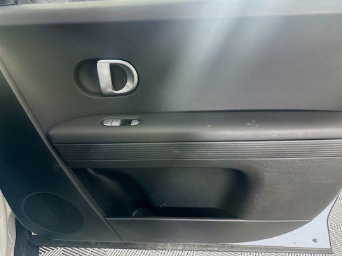 Used 2024 Hyundai Ioniq 5 SE RWD image 31
