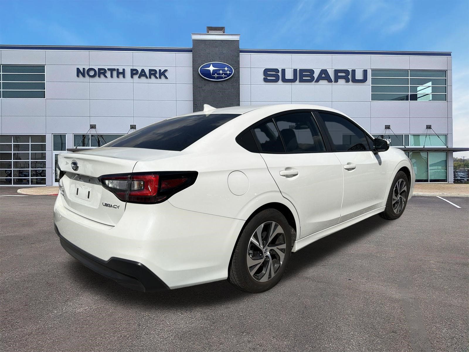 Used 2025 Subaru Legacy Premium AWD/4WD image 3