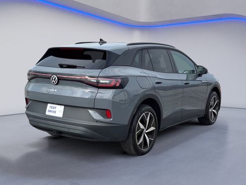 Used 2023 Volkswagen ID.4 Pro S image 9