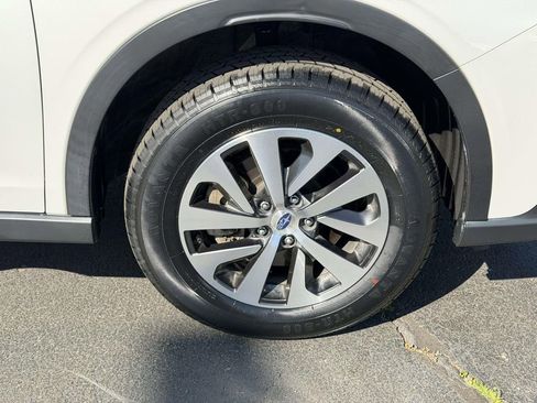 Used 2022 Subaru Outback Premium AWD/4WD image 9