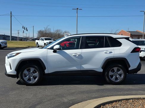 Used 2025 Toyota RAV4 XLE image 7