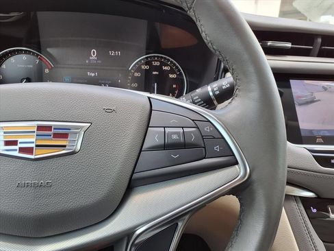 Used 2022 Cadillac XT5 Premium Luxury FWD image 28