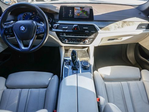 Used 2017 BMW 540i image 2