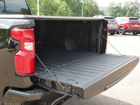 Used 2024 Chevrolet Silverado 1500 High Country w/ Midnight Edition AWD/4WD image 18
