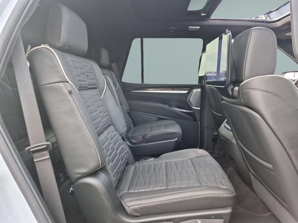 Certified 2026 Cadillac Escalade Platinum Sport w/ LPO, ONYX Package AWD/4WD image 26