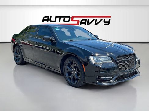 Used 2022 Chrysler 300 S w/ Comfort Group RWD image 1