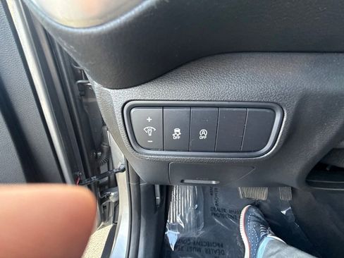 Used 2023 Kia Soul LX FWD image 18