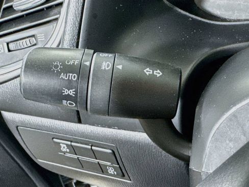 Used 2018 MAZDA MAZDA3 Grand Touring FWD image 12