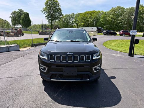 Used 2018 Jeep Compass Limited w/ Navigation Group AWD/4WD image 4