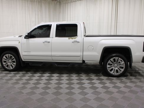 Used 2017 GMC Sierra 1500 Denali w/ Denali Ultimate Package AWD/4WD image 32