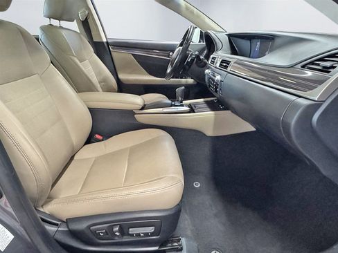 Used 2016 Lexus GS 350 AWD w/ Premium Package image 24