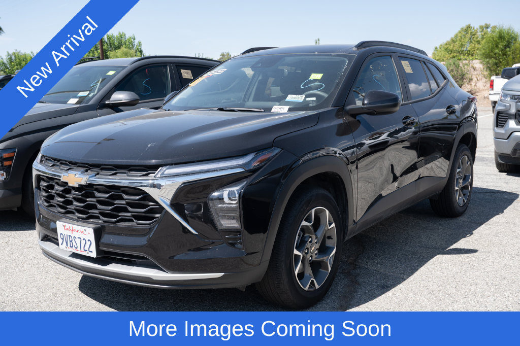 Used 2026 Chevrolet Trax LT FWD image 6