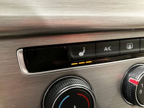 Used 2015 Volkswagen Golf TDI SE image 28