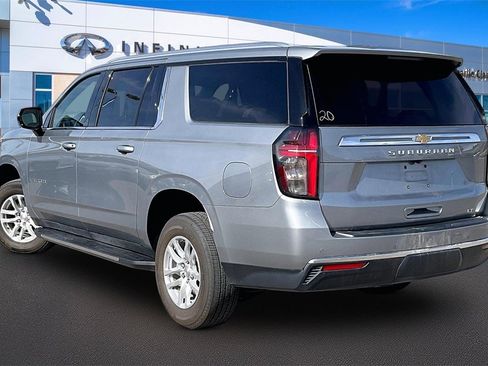 Used 2024 Chevrolet Suburban LT image 12