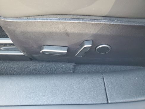 Used 2023 Tesla Model 3 Standard Range image 15