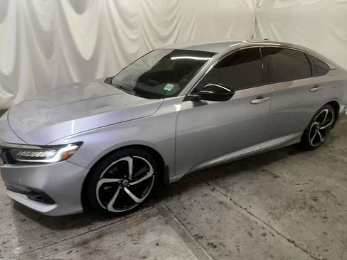 Used 2022 Honda Accord Sport image 4